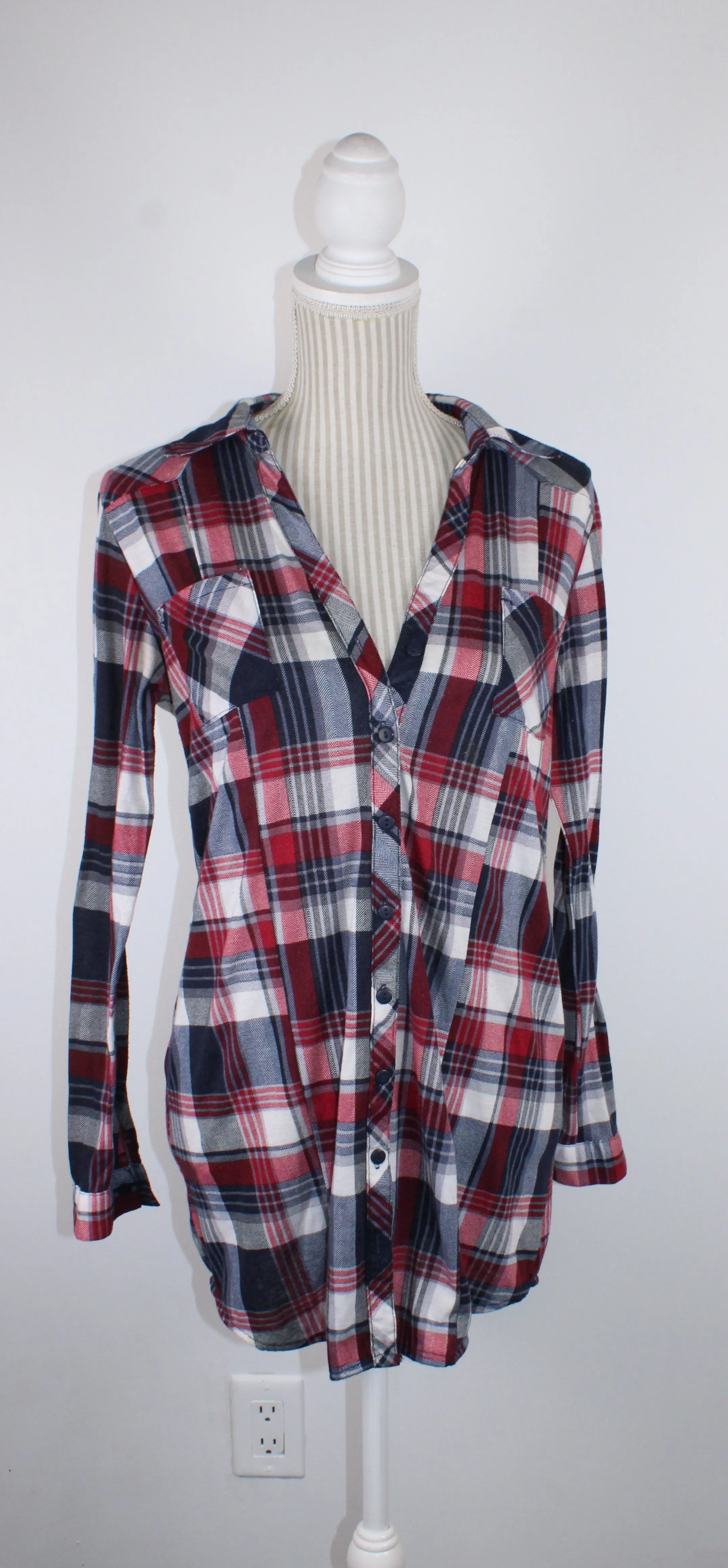 ARDENE RED/BLUE PLAID TOP LADIES MED EUC