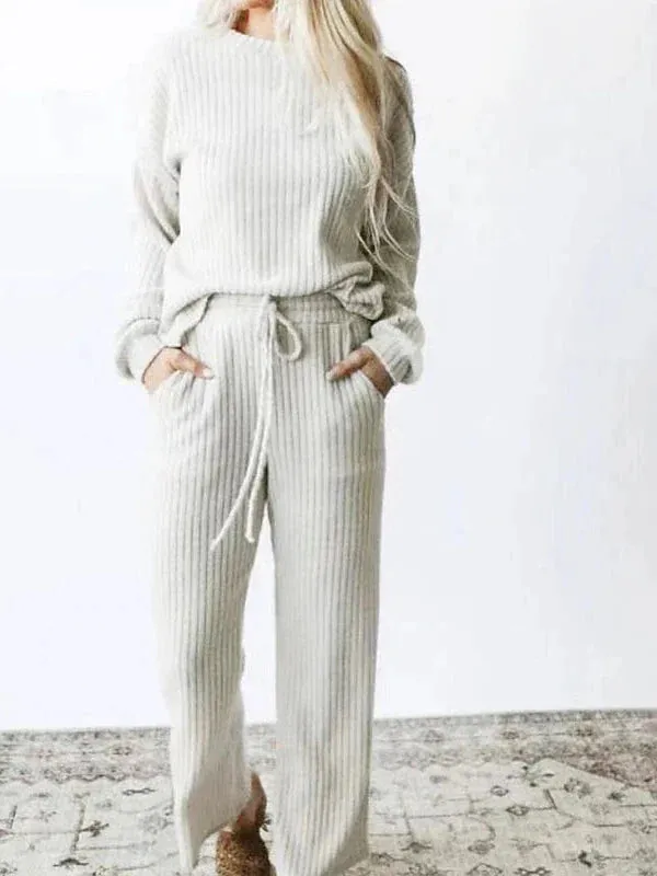 Cozy Women's Polyester Lounge Wear Set - Long Sleeve T-Shirt and Elastic Waist Pants, Knitted Leisure Set