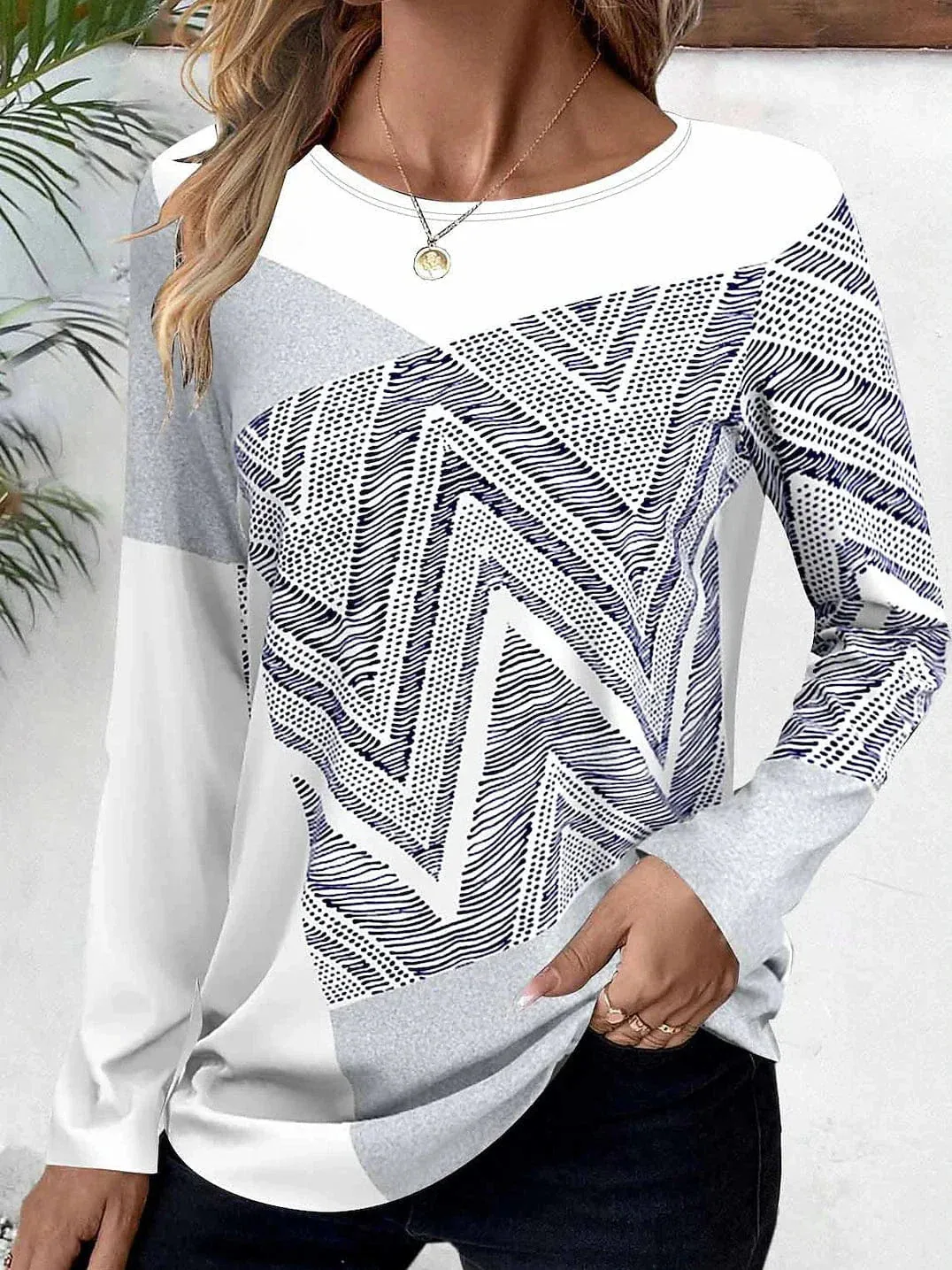 Graphic Print Long Sleeve Women's T-shirt